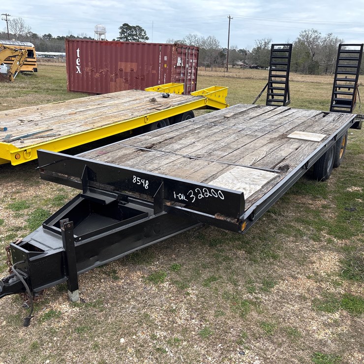 #32200 • 23FT FLATBED TRAILER WITH DOVETAIL | NO TITLE