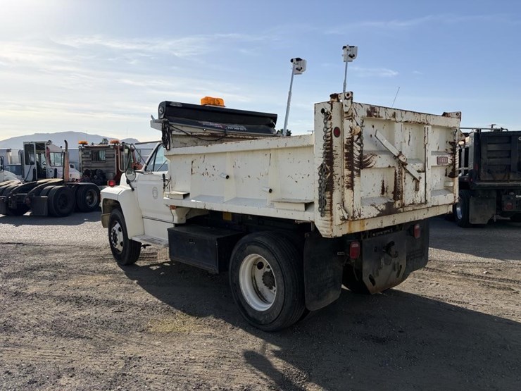 1993-ford-f700-image-4