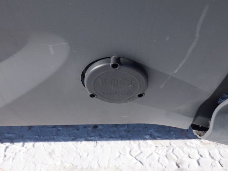 2021-peterbilt-579-image-9