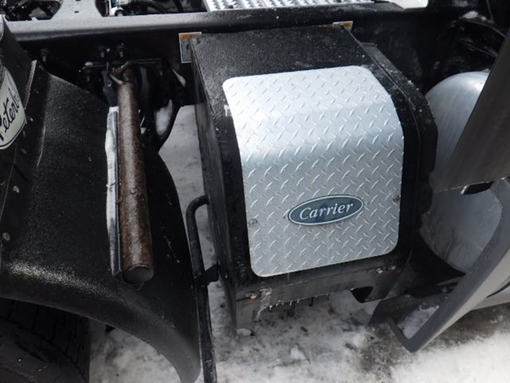 2019-peterbilt-579-image-10