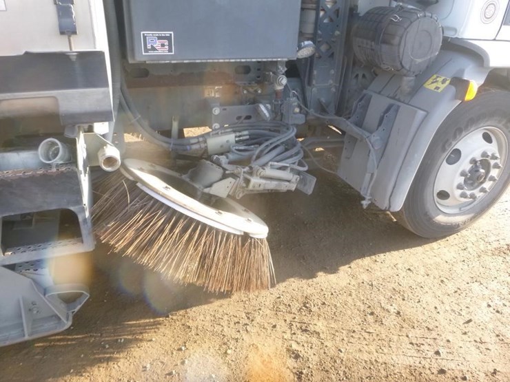 2016-tymco-600-image-9