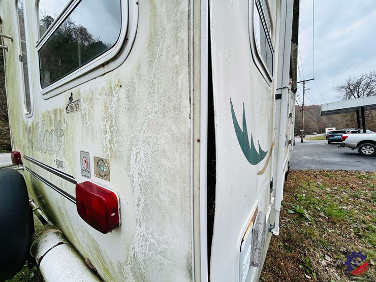 2003-forest-river-wildcat-28rk-t/a-camper-gooseneck-trailer-image-38