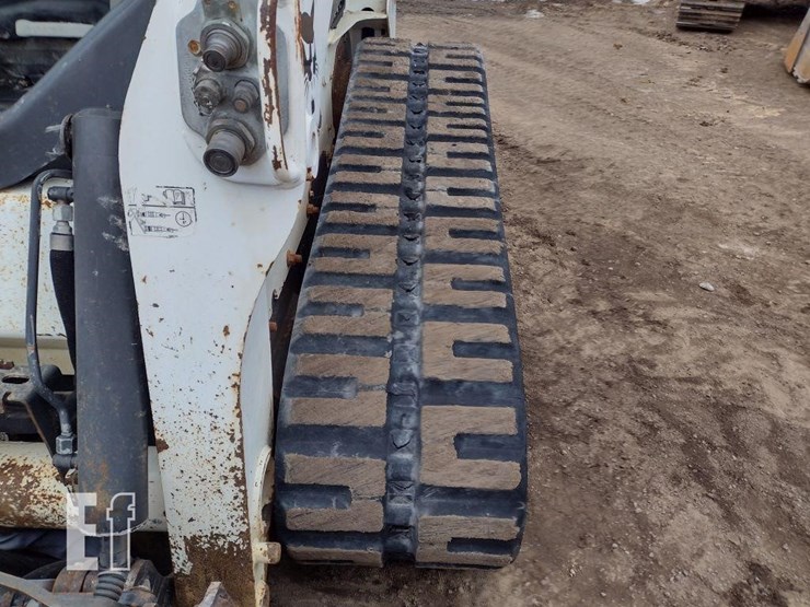 2017-bobcat-t740-image-28