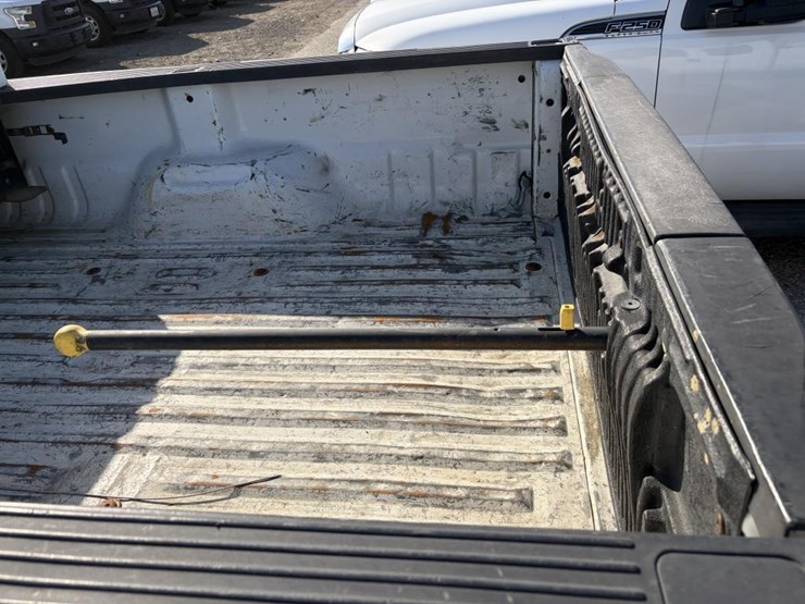 2011-ford-f250-sd-xlt-image-24