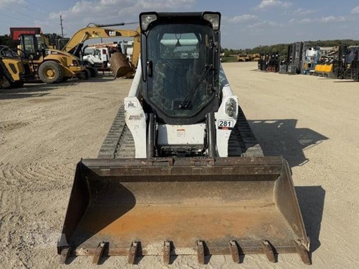 2022-bobcat-t770-image-5