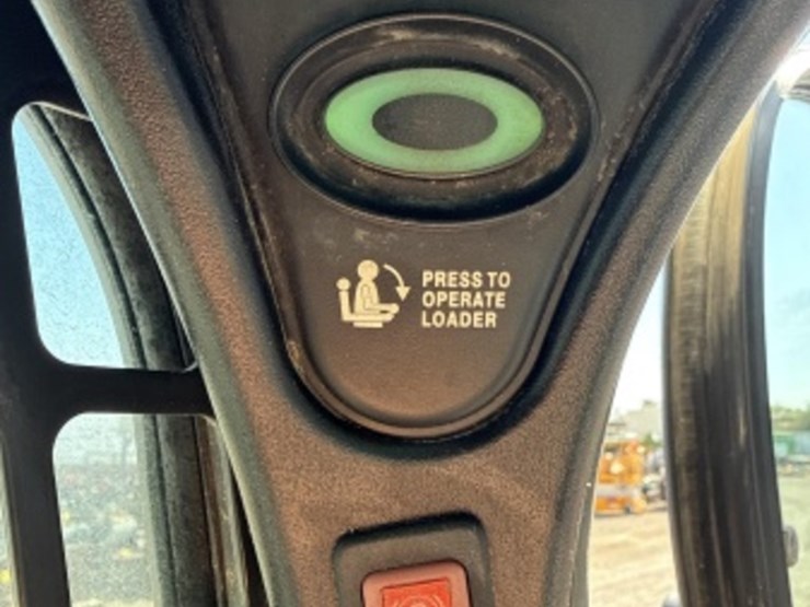 2017-bobcat-t650-image-30