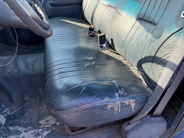 1997-chevrolet-3500-image-32