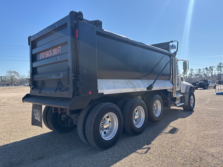 #32642-•-2018-mack-gu713-tri-axle-dump-image-3