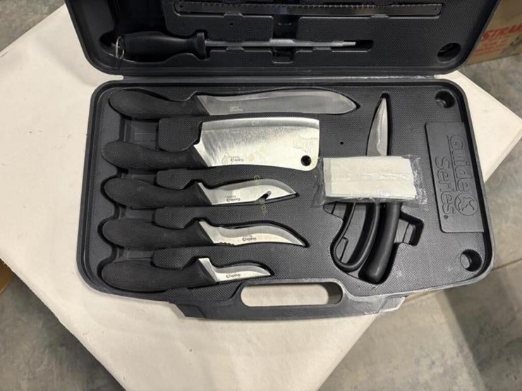 guide-series-butchering-set-image-2