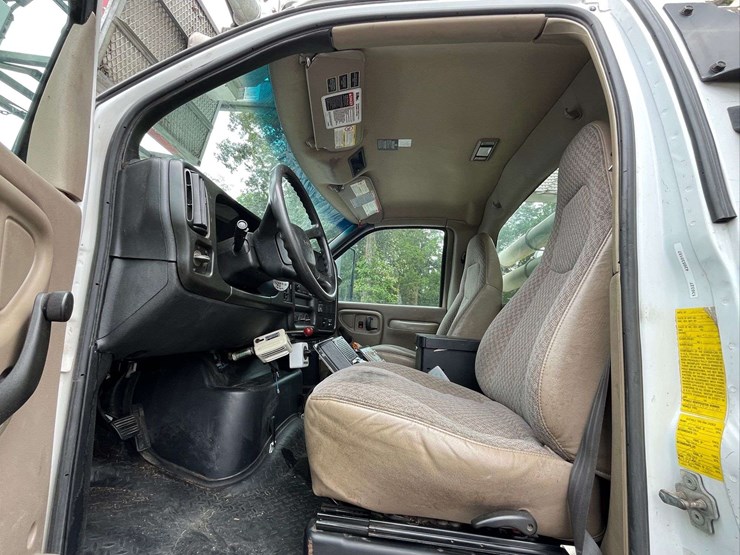2005-gmc-c8-cable-placer-truck-image-80