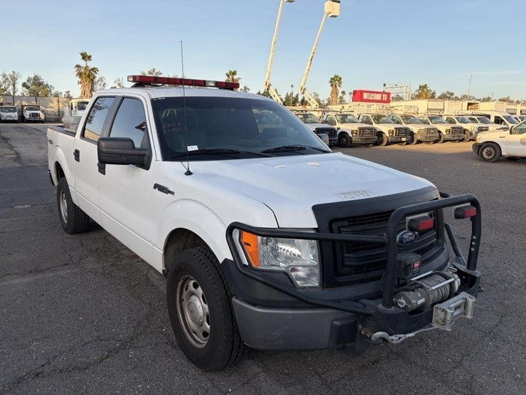 2013-ford-f150-xl-image-4