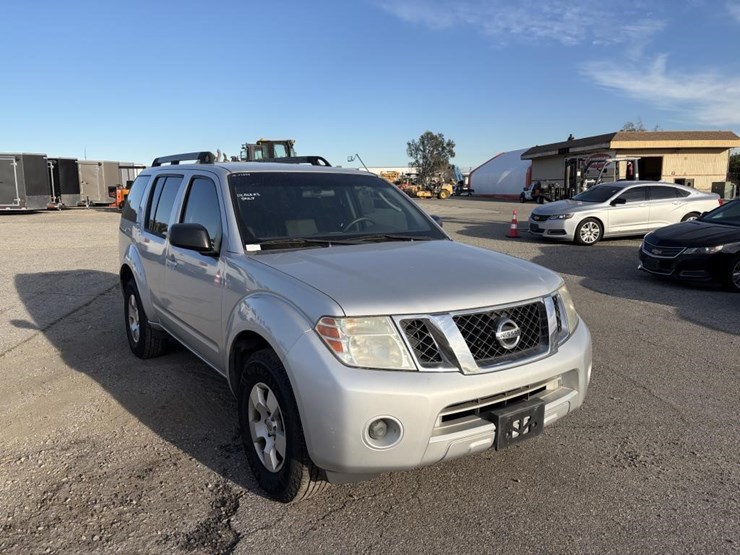 2012-nissan-pathfinder-image-4