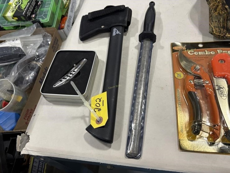 gerber-axe,-knives,-etc-image-4