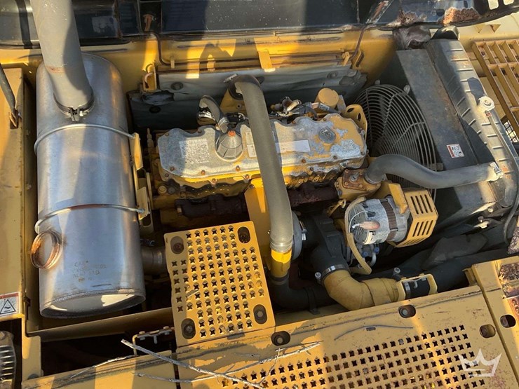 2005-caterpillar-325c-image-8