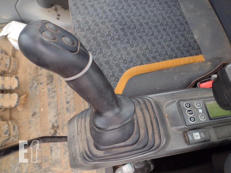 case-cx145d-msr-image-12