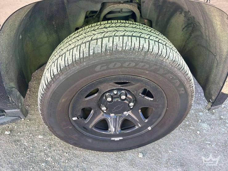 2019-chevrolet-tahoe-image-25