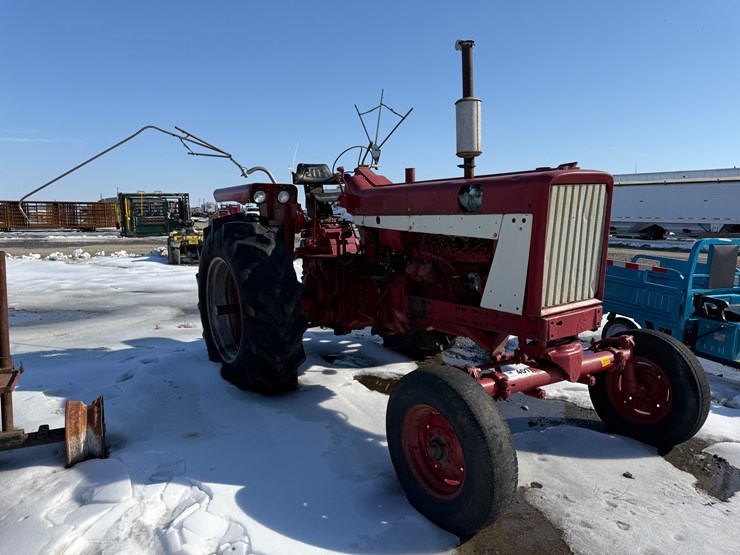 1965-international-706-image-1