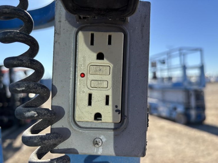 genie-gs1930-image-10