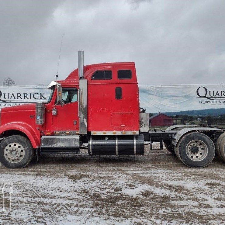 2000 INTERNATIONAL 9900