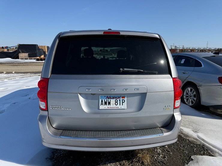 2014-dodge-grand-caravan-image-31