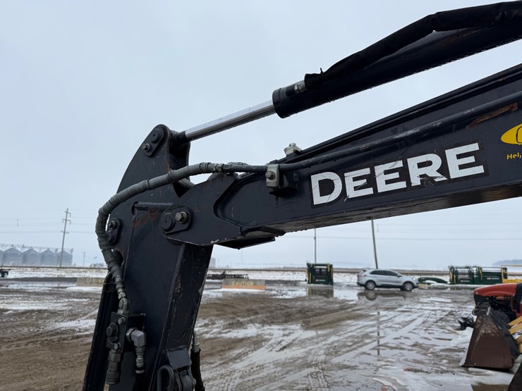 deere-26g-image-24