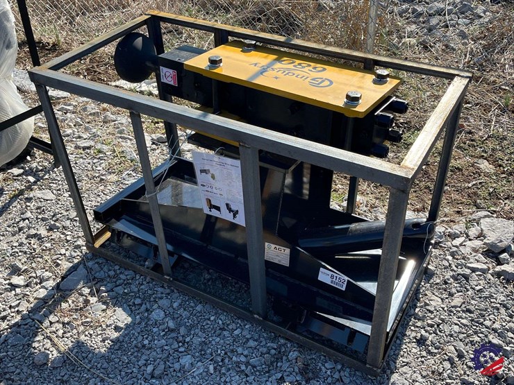 2026-agt-pd680-pz-skid-steer-breaker-attachment-image-3