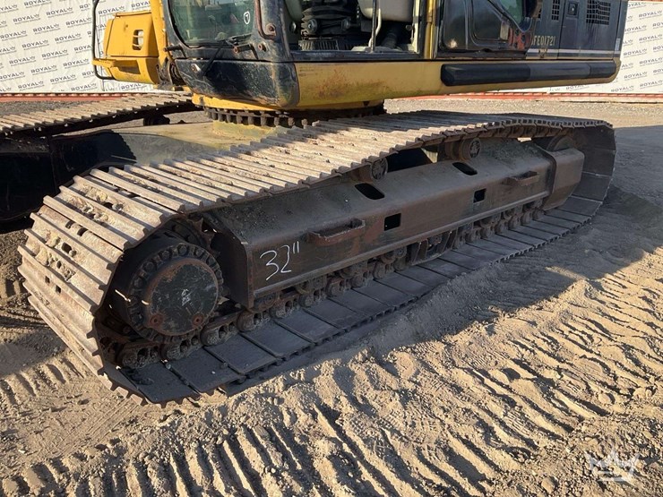 2005-caterpillar-325c-image-17