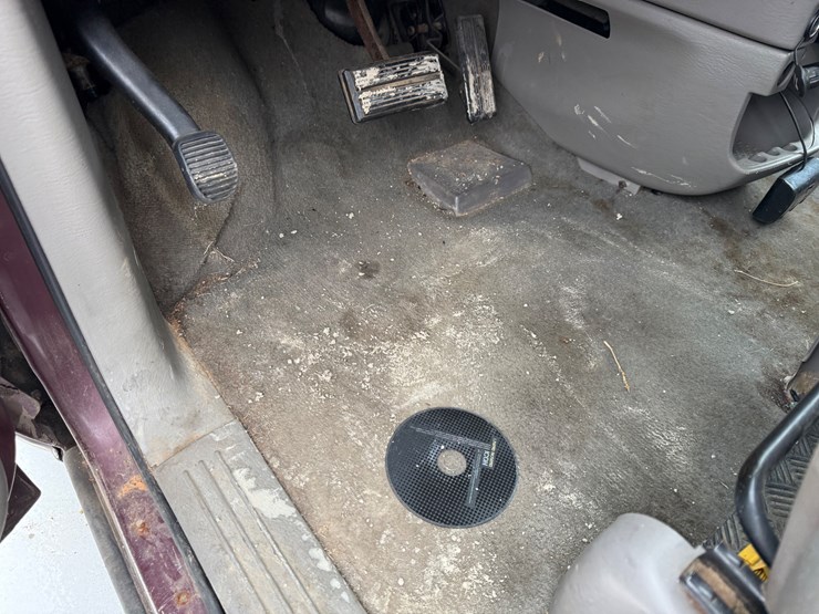 2002-dodge-grand-caravan-image-24