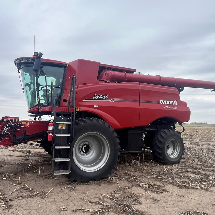 2022 CASE IH 8250