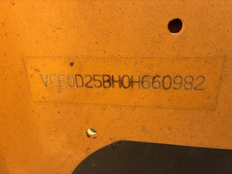 2018-volvo-dd25b-image-18