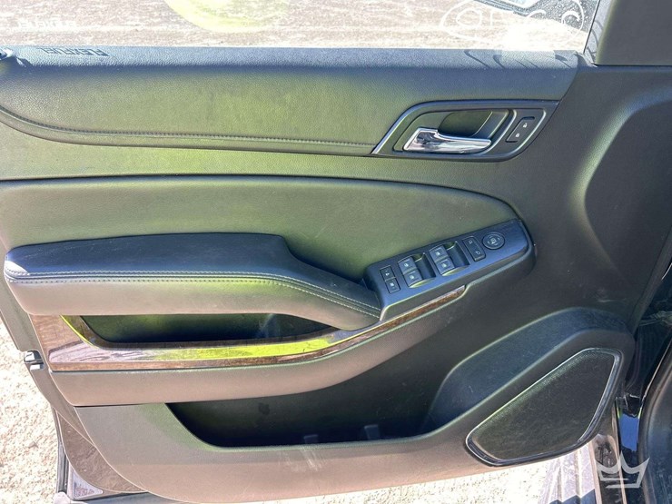 2019-chevrolet-tahoe-image-11