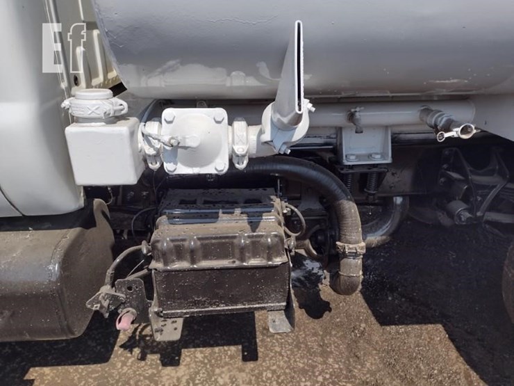 2008-ford-f750-xl-image-28