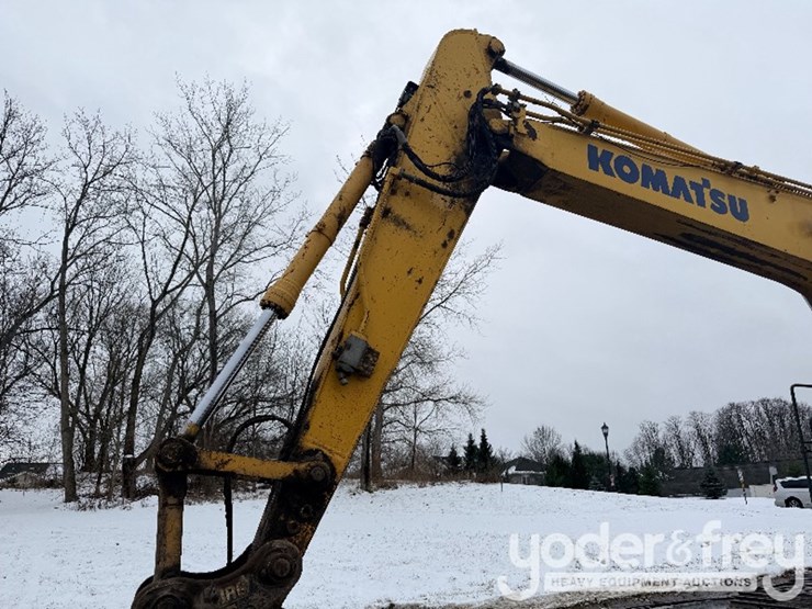 2016-komatsu-pc210-lc-11-image-9