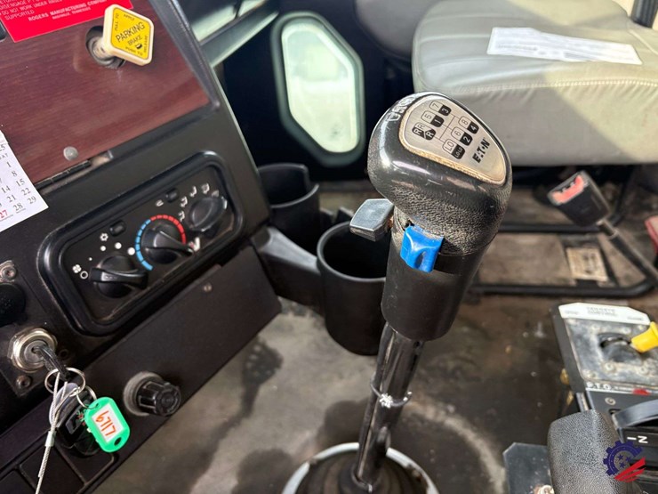 2021-western-star-4900ex-image-69