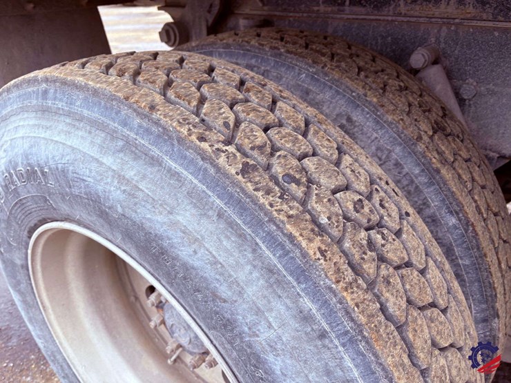 2016-kenworth-t800-image-22