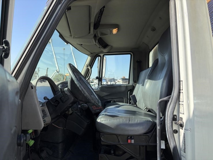 international-4300-image-9