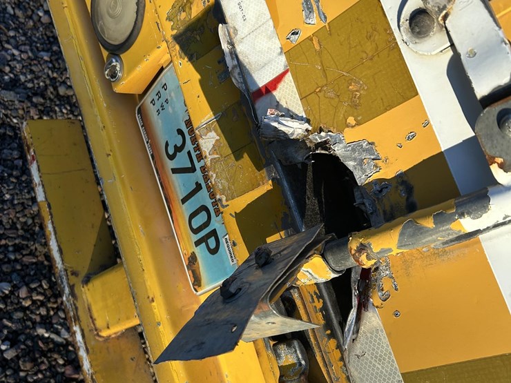 2001-international-4700-image-53