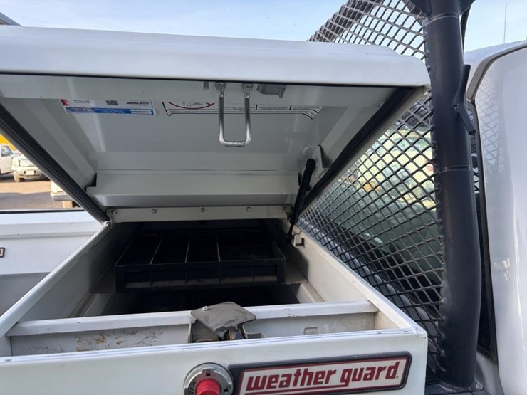 2014-ford-f150-image-25