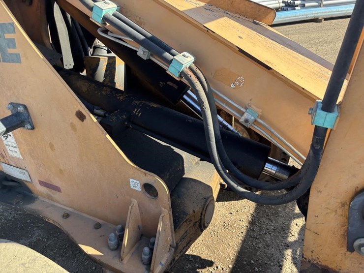 case-d21e-wheel-loader-image-12