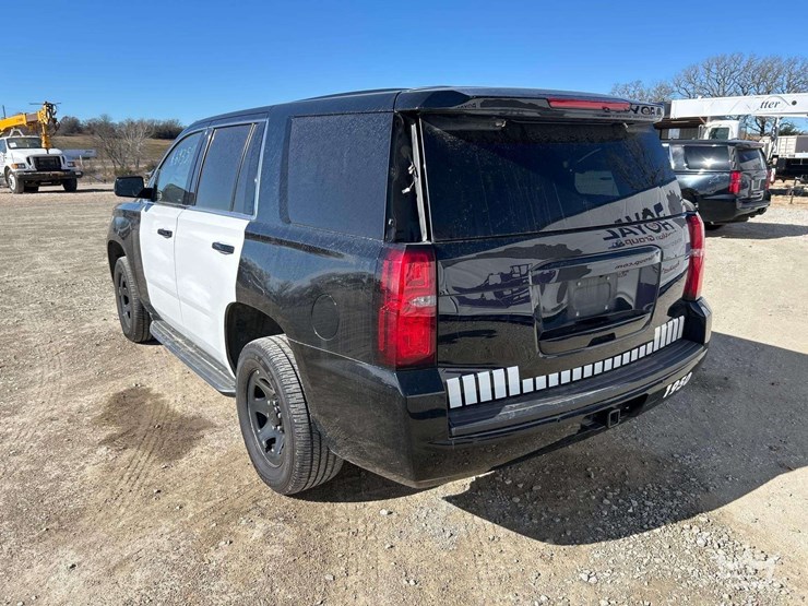 2019-chevrolet-tahoe-image-3