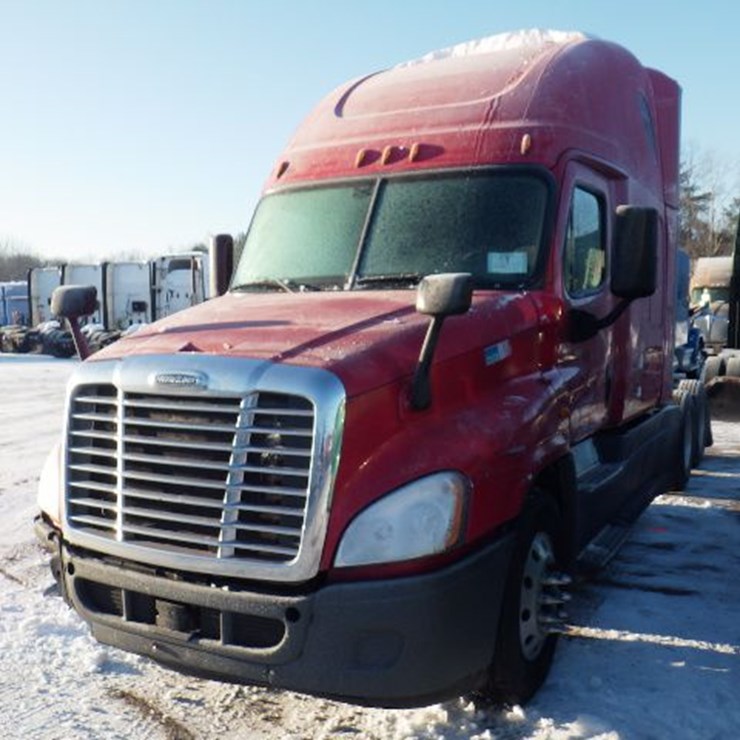 2017 FREIGHTLINER CASCADIA 125