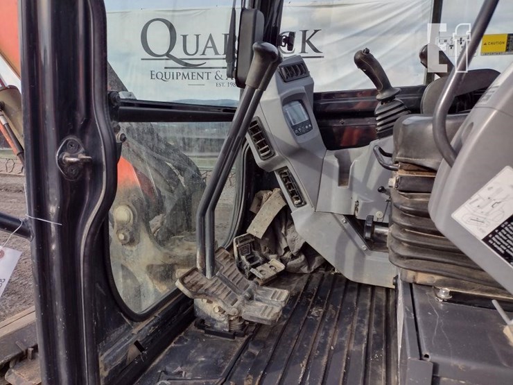 2017-kubota-kx040-4-image-13