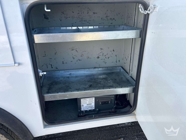 2018-ford-f450-image-28