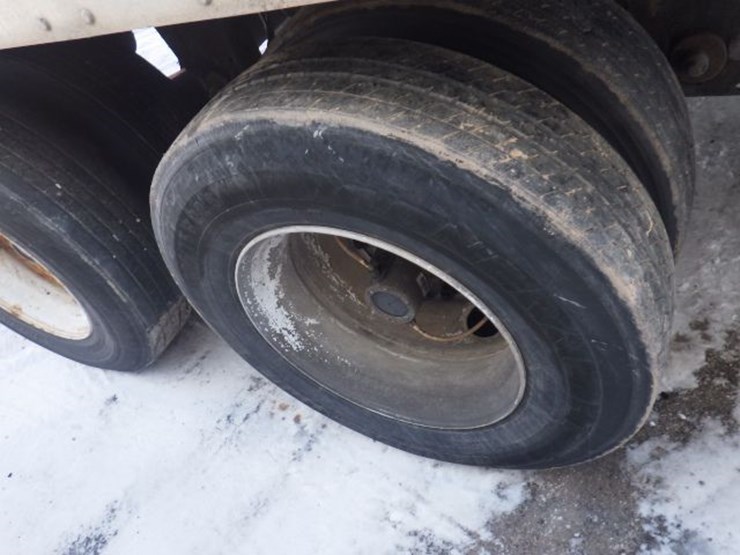 2016-great-dane-van-image-11