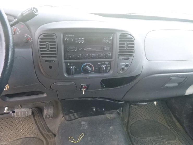 2004-ford-f150-image-14