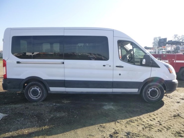 2019-ford-transit-image-7