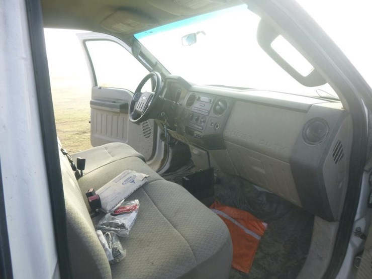 2008-ford-f550-image-19