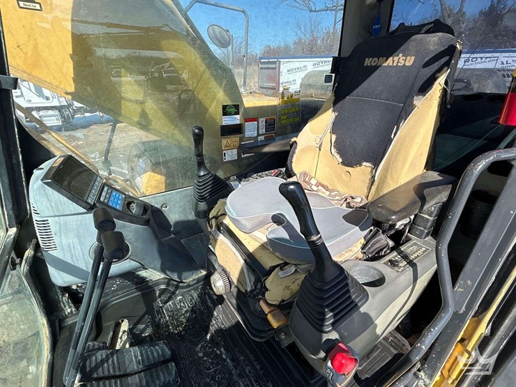 2012-komatsu-pc200-lc-8-image-15