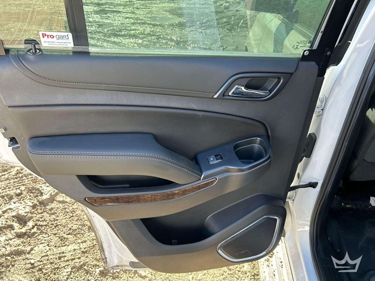 2020-chevrolet-tahoe-image-18