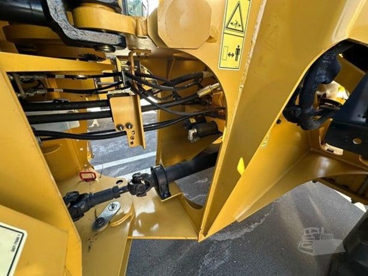 2018-caterpillar-910m-image-13